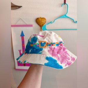 💖NWT💖 Official Disney World merch! Tie-dye Disney World Bucket Hat!
